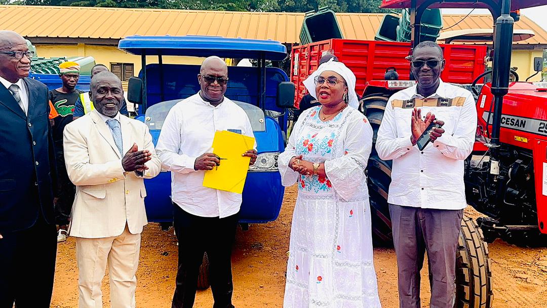 Salubrité / L’ANAGED offre un important lot de matériel à la mairie d’Abengourou